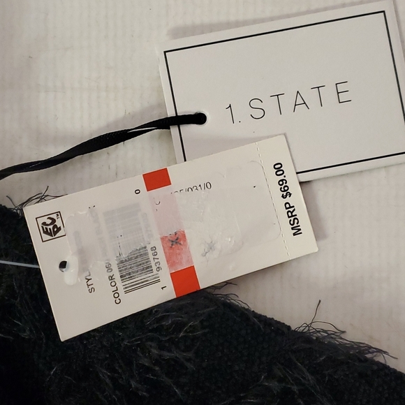 Fuzzy Sweater - Picture 5 of 6